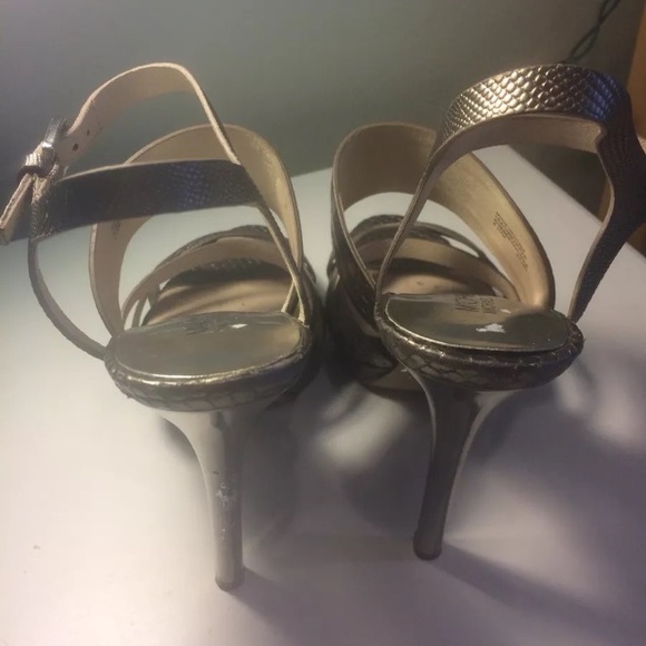 Michael Kors Platform Shoes Silver Sz6.5M 5" Heels - Picture 4 of 8